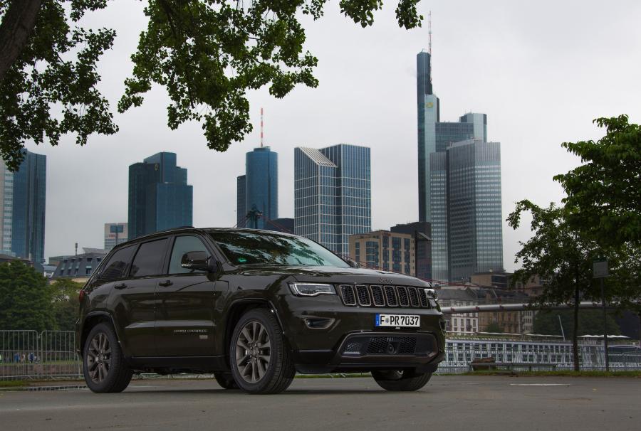  Jeep Grand Cherokee 75th Anniversary (WK2) 2016 года  (WW) (фото 6 из 16)